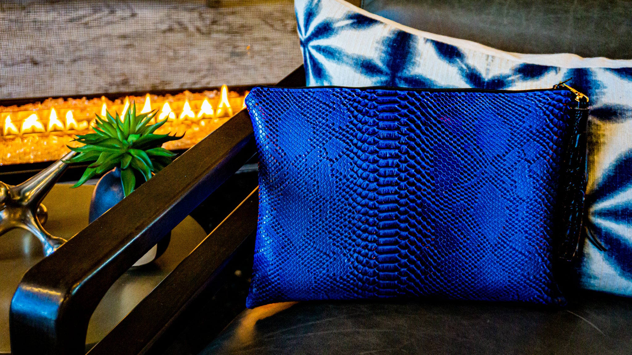 Louine Clutch - Blue